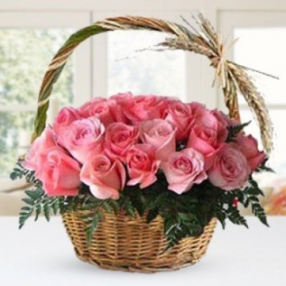 30 pink roses flowers basket 30 pink roses flowers basket